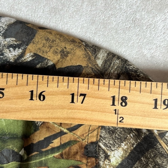 NWT Under Armor Mossy Oak Medium UA Hunt Camo Performance Button Front Shirt - Picture 12 of 13